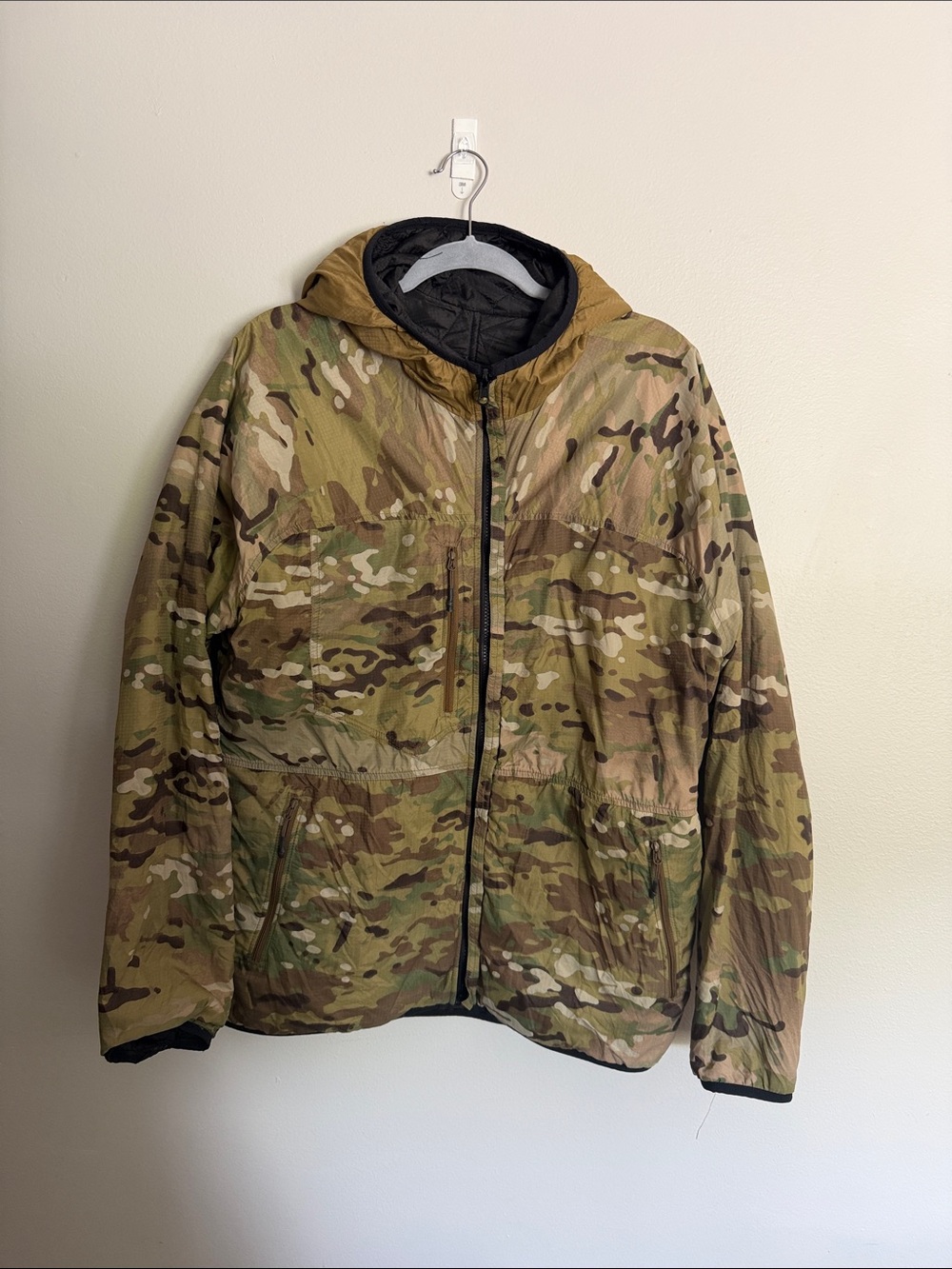 BEYOND Alpha Lochi Jacket reversible